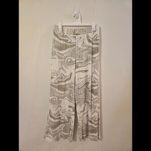 Secret Treasures White and Green Stretchy Flowy Elastic Waist Pants Woman's M